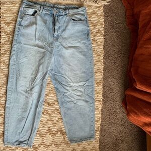 Relaxed mom jeans